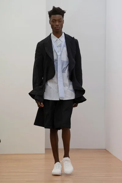 Look 8